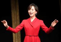　舞台「怖い絵」初日前会見に出席した比嘉愛未＝都内（撮影・堀内翔）
