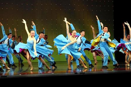 　宝塚音楽学校「第１０８期生　文化祭＝宝塚バウホール