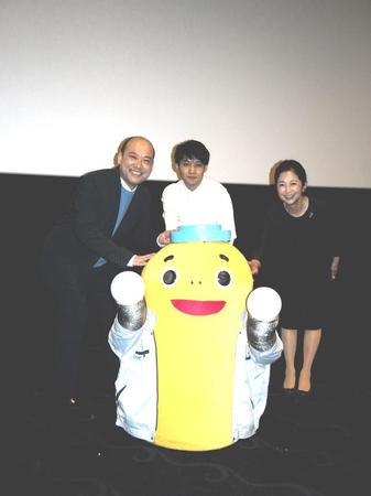　イベントに登壇した（左から）渡部直也、坂田敦哉監督、宮崎美子