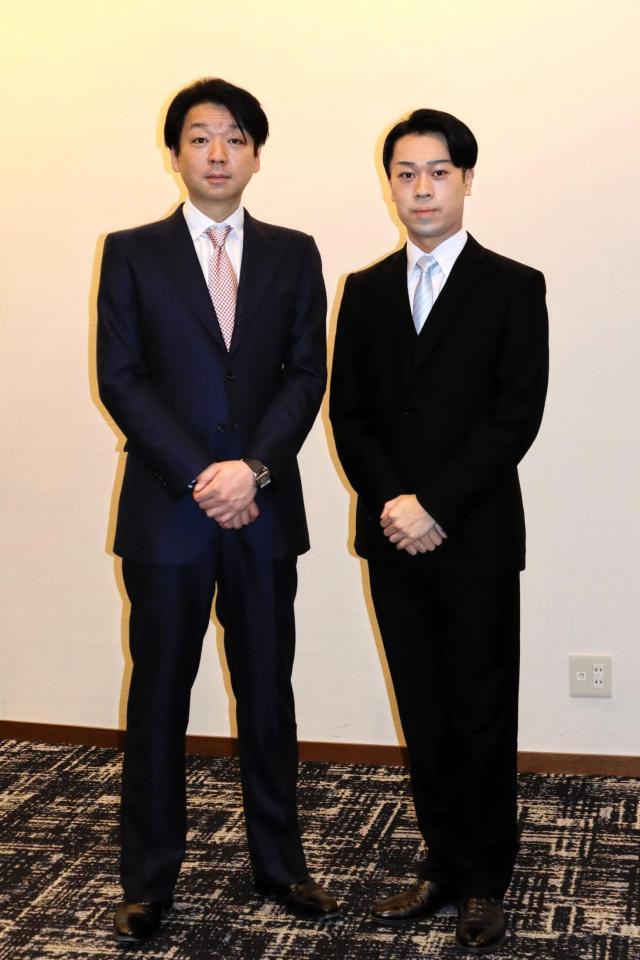 「歌舞伎鑑賞教室」の会見を行った上村吉太朗（右）と茂山逸平＝大阪市内