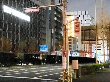 停電で信号が消えた東京・新橋