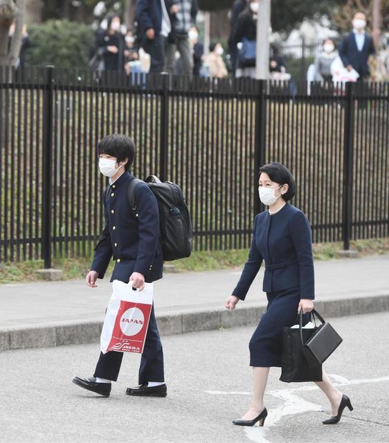悠仁さま 筑波大附高の準備会に紀子さまと2人で並んで仲良く 悠仁さま 筑波大附高の準備会に紀子さまと2人で並んで仲良く
