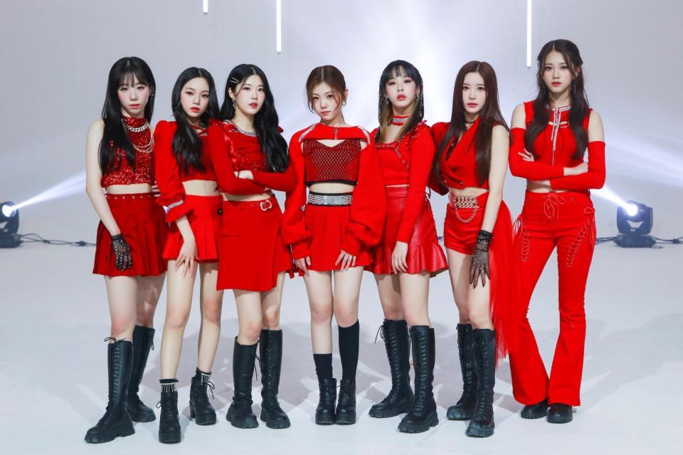 　テレビ東京の特番「放課後のときめき～デビューメンバー大決定スペシャル～」の取材会に、韓国からリモートで出席したＣＬＡＳＳｙの（左から）ホン・ヘジュ、パク・ボウン、ユン・チェウォン、キム・リウォン、キム・ソンユ、ミョン・ヒョンソ、ウォン・ジミン（Ｃ）ｐｈｕｎｋｙｓｔｕｄｉｏ／ｚｅｐｈｙｒ　ｘ