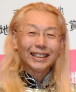 假屋崎省吾氏 ショック 自宅個展でトイレの壁紙破られる あきらかにわざと 芸能 デイリースポーツ Online