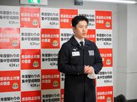 取材に応じる吉村洋文知事