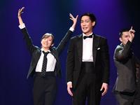 　（右から）高橋龍輝、味方良介とコミカルな演技を熱演する新内眞衣＝都内（撮影・園田高夫）