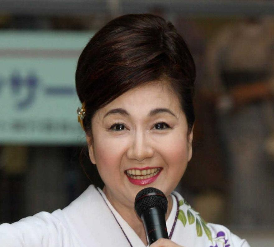 　三沢あけみ＝２００８年撮影