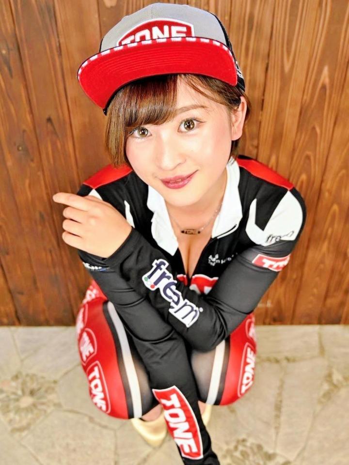 モデルの辻美咲が鈴鹿8耐などのレースクイーンに就任「初の二輪RQに