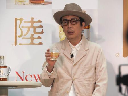 　「キリンウイスキー　陸」新発売記念発表会に登場したリリー・フランキー