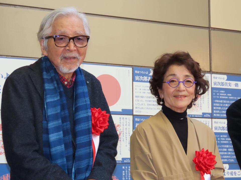 リニューアル式典に出席した（左から）倍賞千恵子、山田洋次監督＝東京・柴又の葛飾柴又寅さん記念館・山田洋次ミュージアム