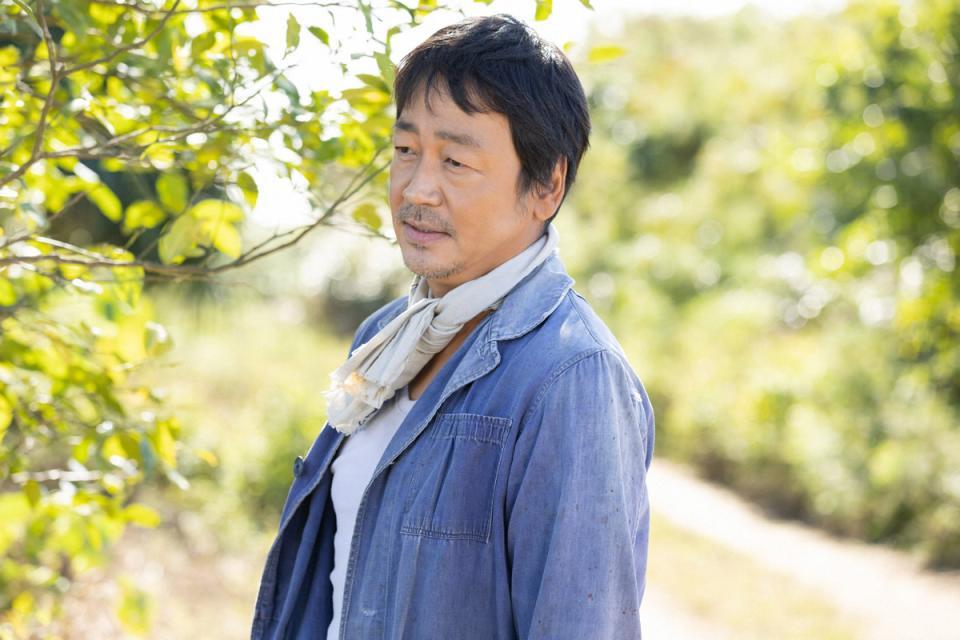 暢子の父・賢三（大森南朋）は優しいまなざし