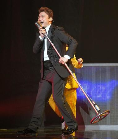 香取慎吾「ただいま明治座！感謝です」 「二〇二二年四月特別公演 東京