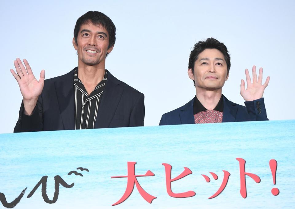 　客席との質問コーナーで盛り上がった阿部寛（左）と安田顕＝東京・ＴＯＨＯシネマズ六本木ヒルズ（撮影・金田祐二）