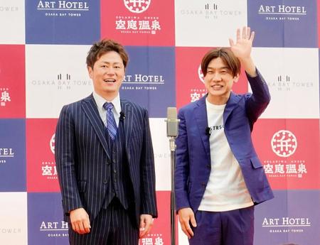 　ゲスト出演した「ラフ次元」の梅村賢太郎（左）と空道太郎