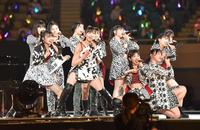 　初の武道館公演を行ったＢＥＹＯＯＯＯＯＮＤＳ（撮影・伊藤笙子）