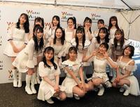 　（前列左から）川上千尋、上西怜、渋谷凪咲、小嶋花梨らＮＭＢ４８メンバー