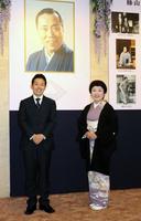 ゲネプロを終え取材に応じた藤山直美（右）と藤山扇治郎