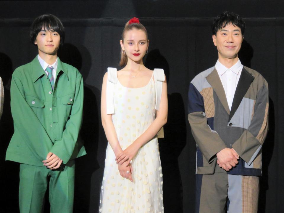 　（左から）奥平大兼、嵐莉菜、藤井隆＝大阪・なんばパークスシネマ