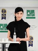 ブラックのシックなワンピース姿で登場した黒木瞳＝都内