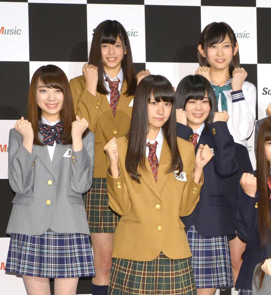 　欅坂４６、１期生メンバーオーディション（後列左）＝２０１５年８月