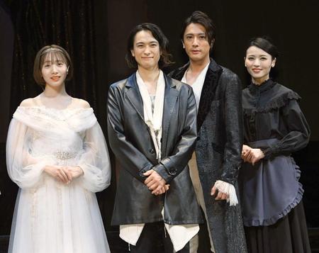 　（左から）能條愛未、戸塚祥太、内博貴、矢島舞美（撮影・佐藤厚）