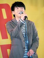 　歌手・星野一成として歌唱するほしのディスコ