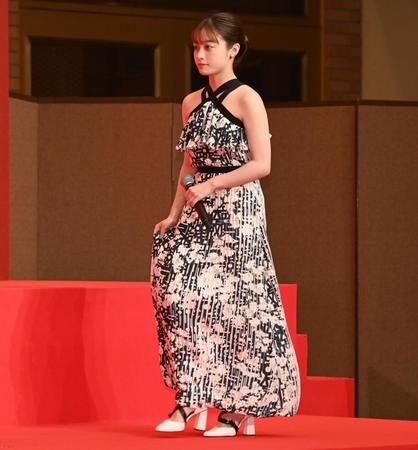 完成報告会に登場した橋本環奈＝東京・帝国ホテル（撮影・高石航平）