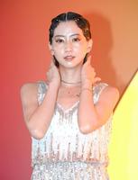 　フォトコールに登場した河北麻友子＝東京・神宮前のｊｉｎｇ（撮影・堀内翔）