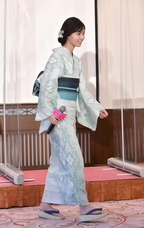 映画「恋は光」公開直前！大ヒット祈願イベントに登場した西野七瀬＝東京・富士見の東京大神宮（撮影・佐々木彰尚）