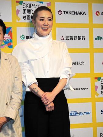 　イベントに登壇した寺島しのぶ＝都内