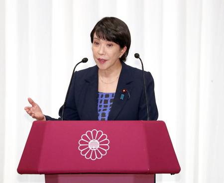 　参院選の公約を発表する自民党の高市早苗政調会長（代表撮影）