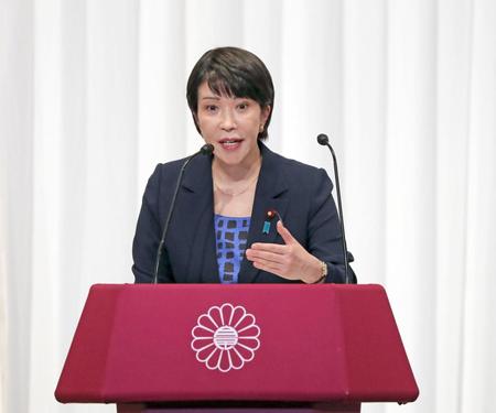 　参院選の公約を発表する自民党の高市早苗政調会長（代表撮影）