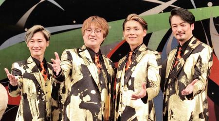 　純烈の（左から）後上翔太、酒井一圭、白川裕二郎、小田井涼平