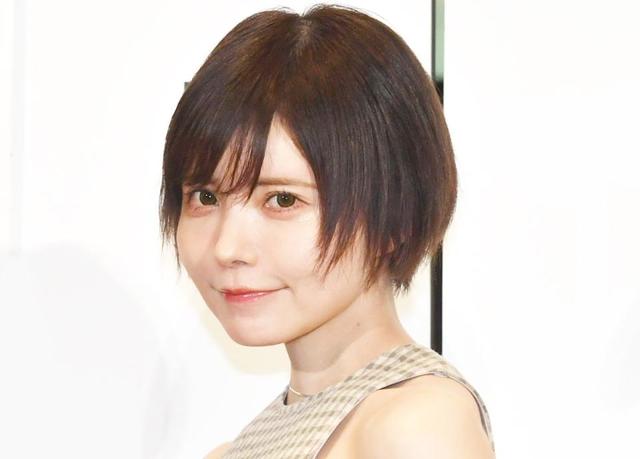 仙骨骨折で米滞在の益若つばさ ４日間お風呂に入ってない ボサボサ髪 芸能 デイリースポーツ Online