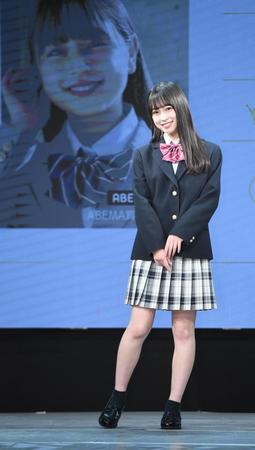 　グランプリの織田ひまり＝東京・ベルエポック美容専門学校（撮影・金田祐二）