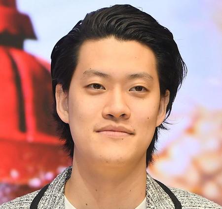 　霜降り明星・粗品