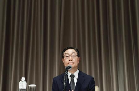 　記者会見する世界平和統一家庭連合（旧統一教会）の田中富広会長