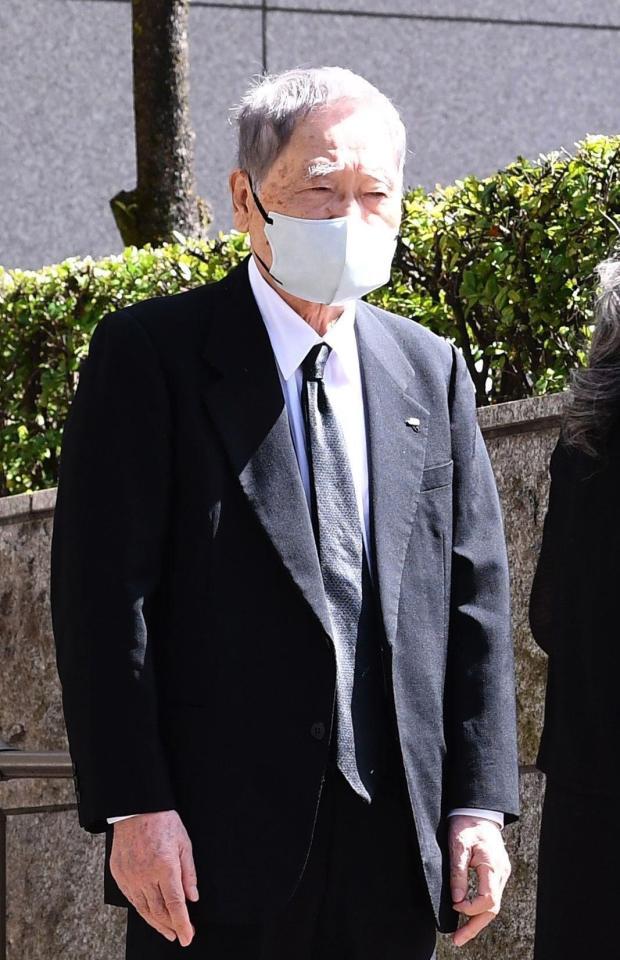 　弔問に訪れた亀井静香氏