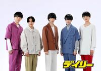 　“バスガイド”を務める（左から）小鯛詩恩、安嶋秀生、大東立樹、織山尚大、千井野空翔