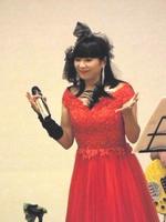 　復興支援チャリティーコンサートを開催した三ツ屋亜美