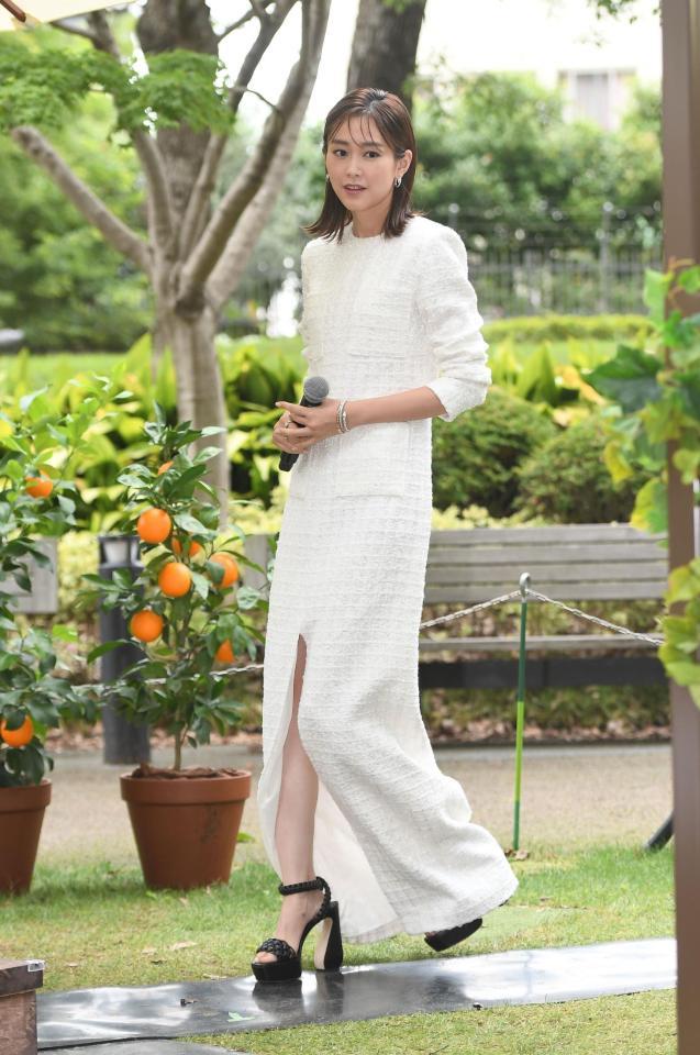 　さわやかなサマードレスで登場した桐谷美玲＝東京ミッドタウン（撮影・金田祐二）