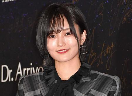 　山本彩