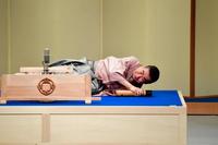 　熱演する桂文枝