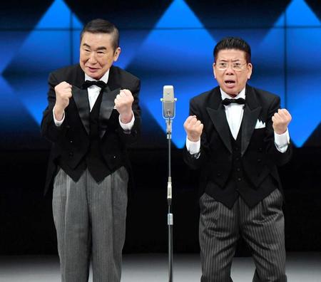 　漫才を披露した桂文枝（左）と西川きよし