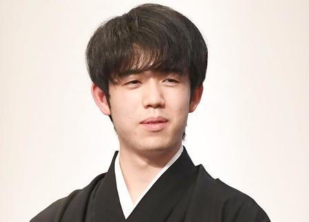 　藤井聡太棋聖