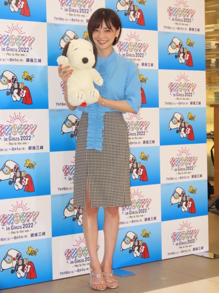 　「スヌーピー　ｉｎ　銀座　２０２２」のプレスイベントに出席した倉科カナ＝都内