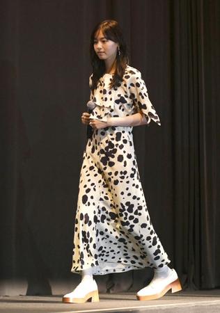 　舞台あいさつに登場した西野七瀬＝東京・ＥＪアニメシアター新宿（撮影・開出牧）