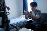 　自身と同じパーキンソン病の役を演じる樋口了一