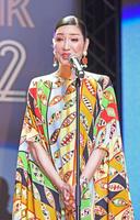 　パリコレ時代のエピソードを披露するアンミカ（撮影・園田高夫）