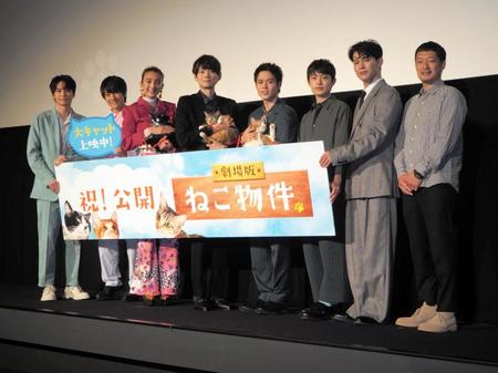 　イベントに登壇した（左から）金子隼也、本田剛文、長井短、古川雄輝、細田佳央太、上村海成、松大航也、綾部真弥監督